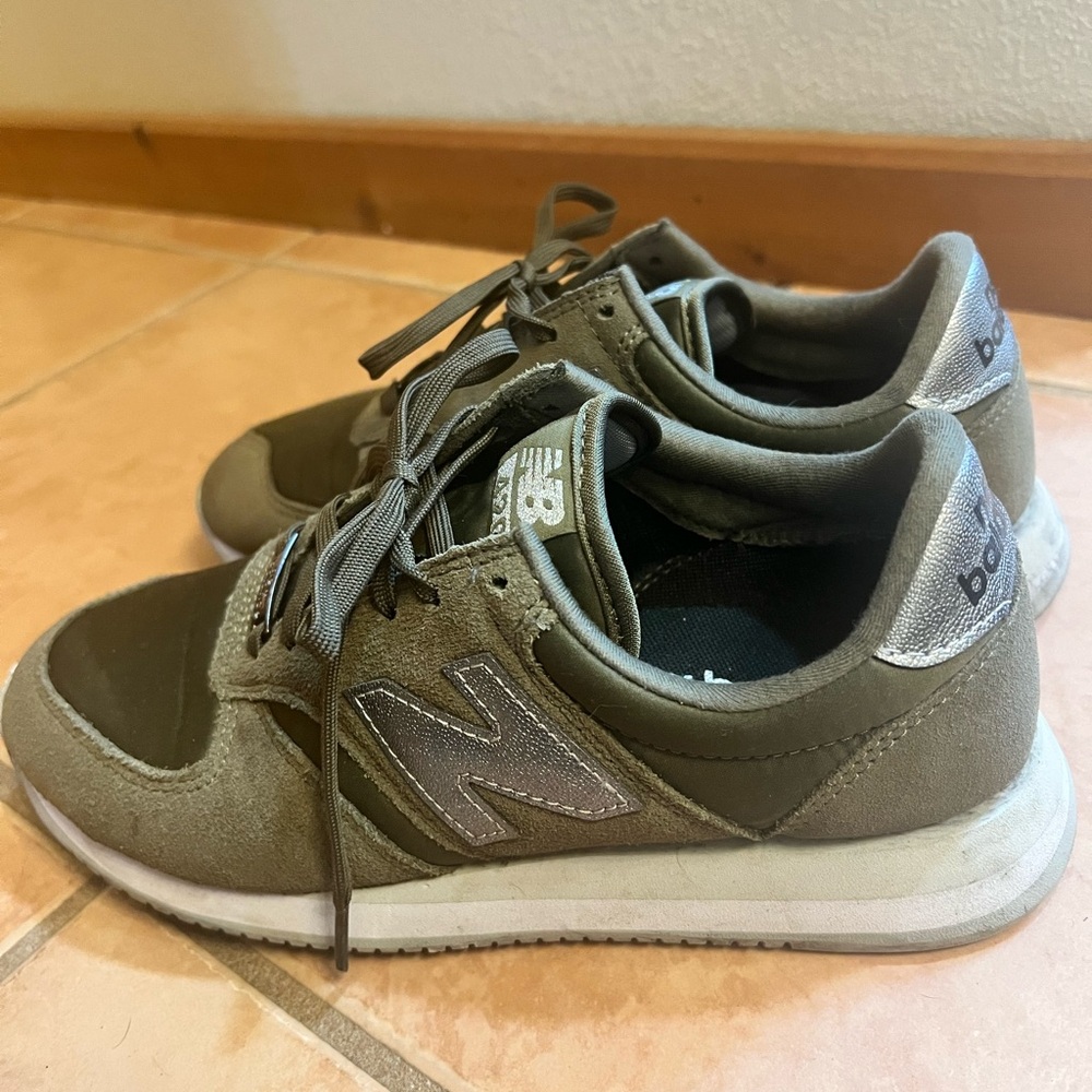 New Balance 420, size 7, forest green